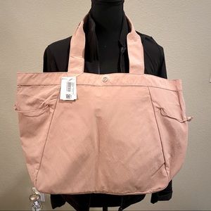 LULULEMON SIDE-CINCH SHOPPER TOTE